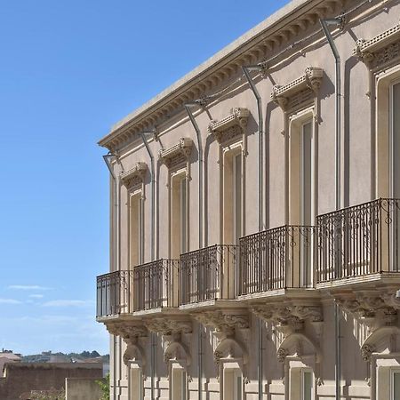 Casa Ruiz Suites Noto Exterior photo